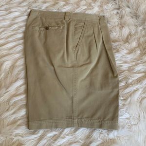 Men’s Tommy Bahama Pleated Khaki Bermuda shorts size 33